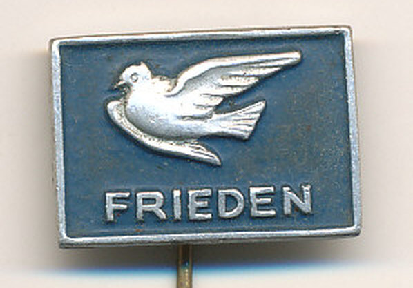 Kleine Weisse Friedenstaube Fliege Ubers Land Ddr Museum